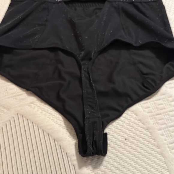 YITTY shapewear thong bodysuit 3x never worn black sparkly - Picture 6 of 7